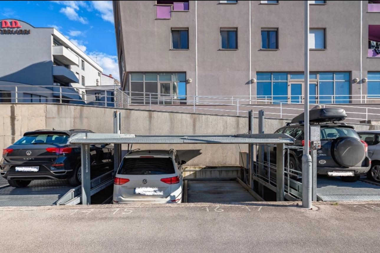 Aureo Apartment Pula Center Экстерьер фото